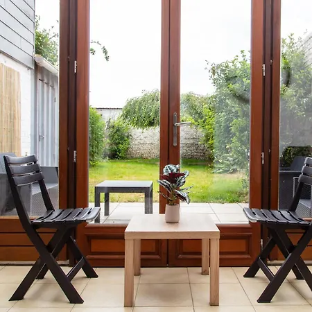 펜션 Cozy House Between And Private Garden 됭케르크