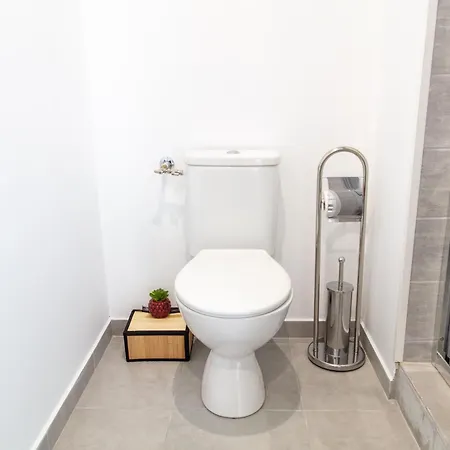 펜션 Cozy House Between And Private Garden